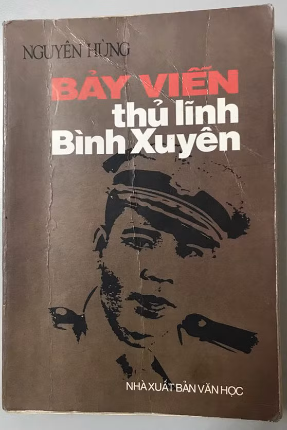Cuốn ký - tư liệu này của tác giả Nguyên Hùng có nhiều trang viết thể hiện vai trò của Trung tướng Nguyễn Bình trong việc cảm hóa, thu phục lực lượng Bộ đội Bình Xuyên.
