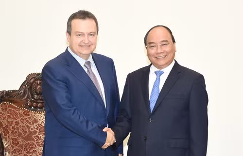 Thủ tướng Nguyễn Xuân Phúc tiếp Phó Thủ tướng thứ nhất, Bộ trưởng Ngoại giao Serbia Ivica Dacic thăm Việt Nam. Ảnh: VGP/Quang Hiếu