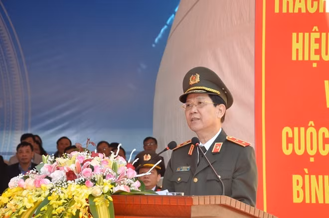 Trung tướng Nguyễn Văn Sơn, Thứ Trưởng Bộ Công an phát biểu chỉ đạo tại buổi lễ.