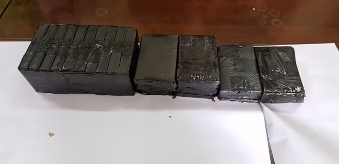 20 bánh heroin - một phần tang vật bị thu giữ.