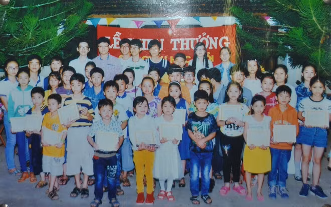Con cháu dòng họ Quách tiếp nối truyền thống hiếu học.