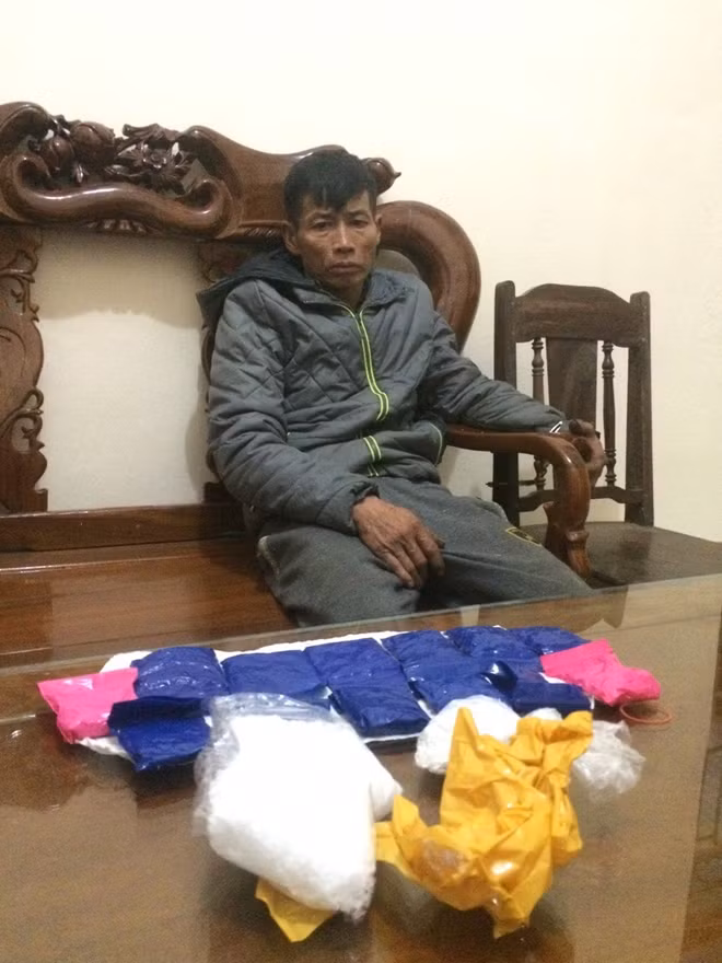 Đối tượng Lương Văn Duyền và tang vật thu giữ