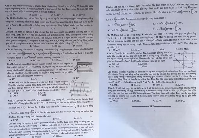 Đề thi môn Vật Lý.