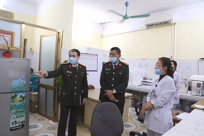 Một số hình ảnh tại buổi làm việc.