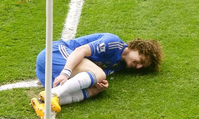 Nụ cười ranh mãnh không thể quên của David Luiz. Nụ cười ranh mãnh không thể quên của David Luiz.