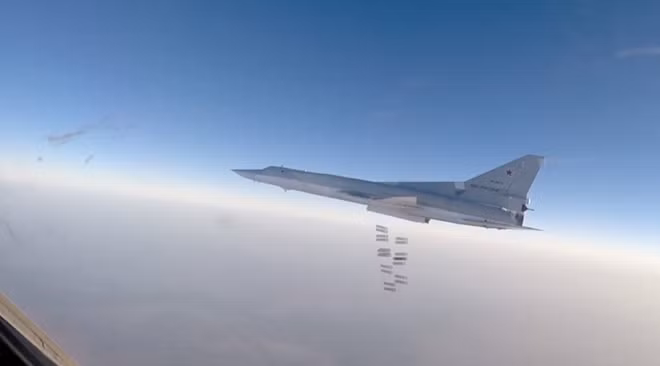 Máy bay chiến lược Tu-22M3 rải bom.