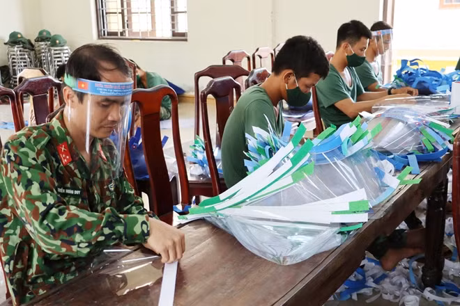 Đây là tấm lòng của những chiến sĩ dành cho nước bạn Lào.