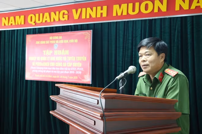 Đại tá Nguyễn Thanh Hưởng, Phó Giám đốc CATP phát biểu ý kiến.