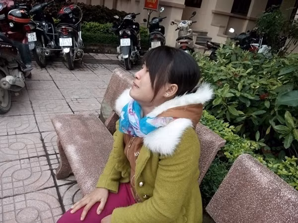 Chị Xuân đến khóc lóc kêu cứu công an Quỳnh Lưu.