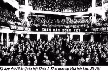 Kỳ họp thứ Nhất Quốc hội khóa I khai mạc tại Nhà hát Lớn, Hà Nội. ảnh: Tư liệu