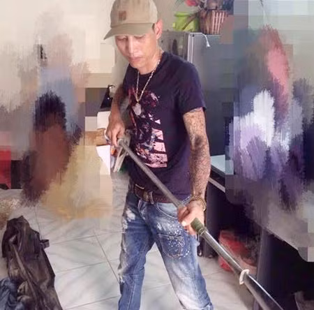 Chân dung Tuấn “nhăn”.