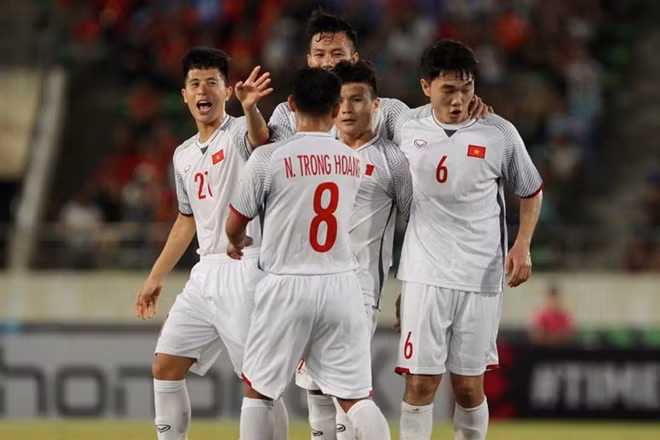 ĐT Việt Nam còn rất nhiều việc phải thay đổi trên hành trình chinh phục chiếc Cup AFF 2018.