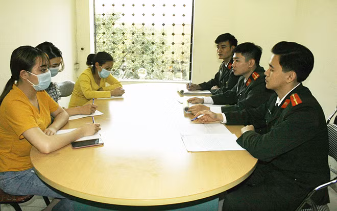 Đội An ninh Công an TP Lào Cai xử lý hai trường hợp vi phạm.