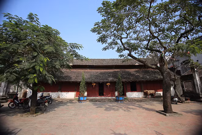 Toàn cảnh đình Văn Lôi. Toàn cảnh đình Văn Lôi.