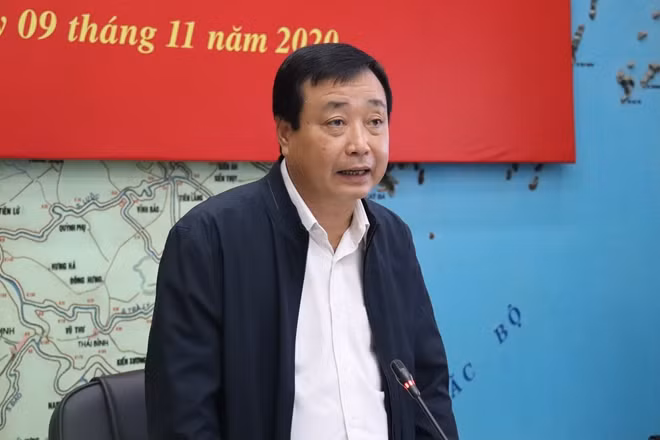 Ông Trần Quang Hoài, Tổng cục trưởng Tổng cục PCTT chỉ đạo tại cuộc họp.