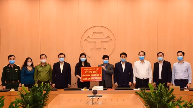 Công chức, viên chức TP Hà Nội đã quyên góp hơn 56 tỷ đồng cho công tác phòng chống dịch COVID-19.