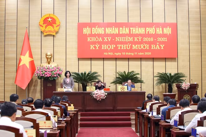 Các đại biểu HĐND TP Hà Nội đã biểu quyết thông qua 6 dự án đầu tư công. Ảnh:V.Thành