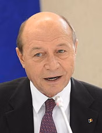 Ông Basescu khi còn đương chức.