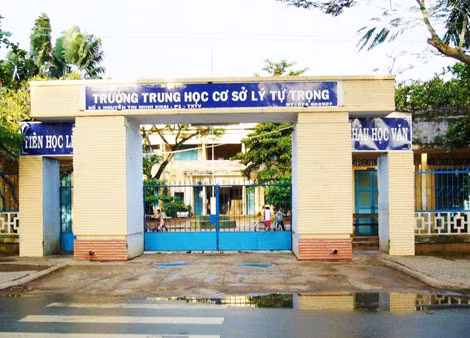 Trường THCS Lý Tự Trọng, nơi xảy ra vụ việc.