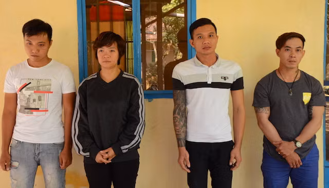 Nhóm 4 đối tượng bị tạm giữ.
