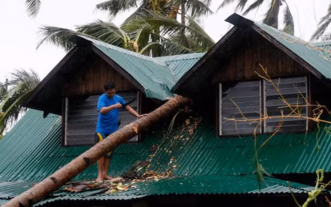 Philippines là một trong những nước hứng chịu nhiều bão nhất trên thế giới. Ảnh: EPA.