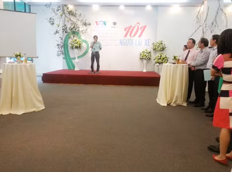 Họp báo ra mắt chương trình phát thanh tương tác “Tôi-người lái xe” tại Hà Nội ngày 16/9.