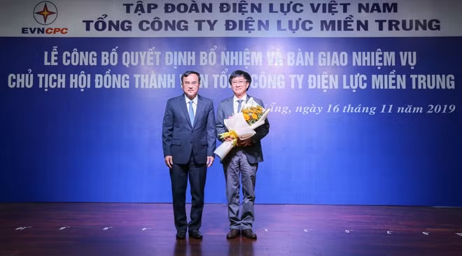 Ông Trương Thiết Hùng giữ chức Chủ tịch HĐTV EVNCPC