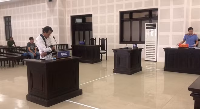 Ngô Ngọc Song tại tòa
