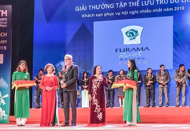 Hai Cung Hội nghị Quốc tế Ariyana Đà Nẵng và Cung Hội nghị Quốc tế ICP do Furama Resort Đà Nẵng quản lý đã được vinh danh là địa điểm tổ chức hội nghị nhiều nhất, cả về số lượng lẫn tầm vóc các sự kiện.