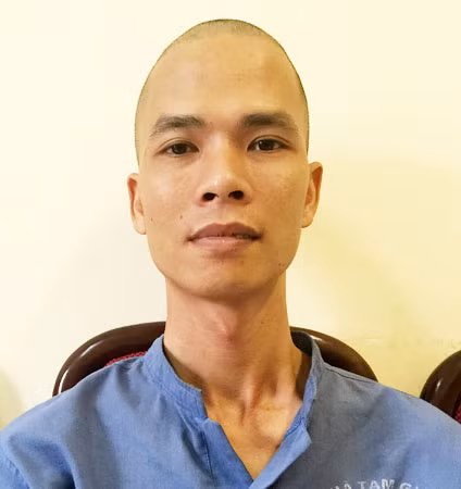 Khúc Xuân Tôn tại trại tạm giam. Khúc Xuân Tôn tại trại tạm giam.
