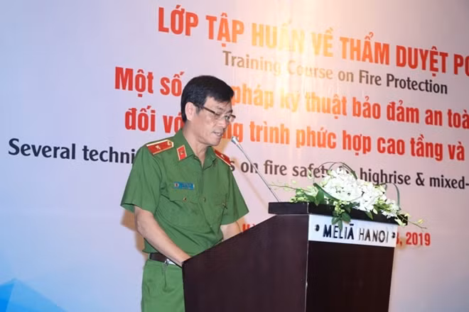 Thiếu tướng Đoàn Việt Mạnh phát biểu tại lớp tập huấn
