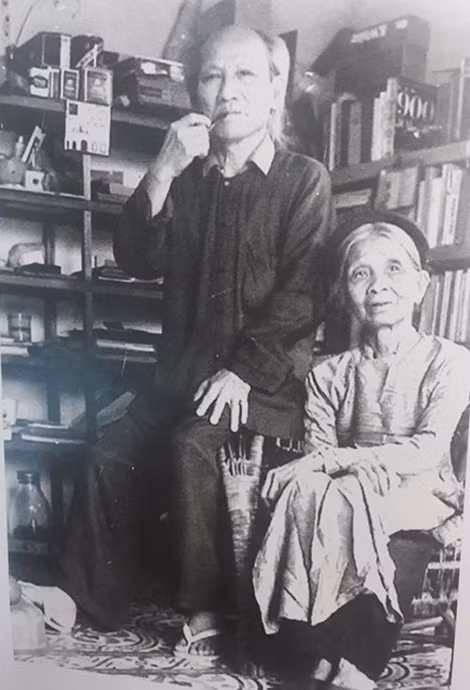 Vợ chồng nhà văn Nguyễn Tuân.