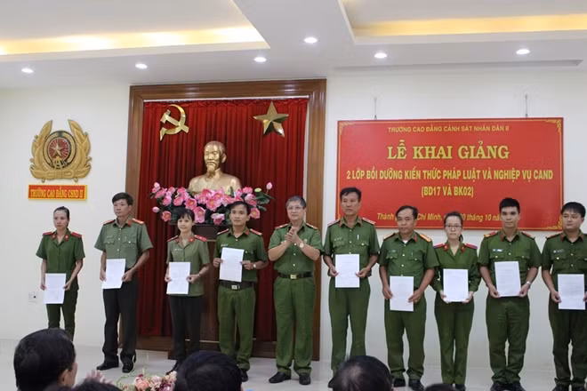 Các học viên tham gia lớp học