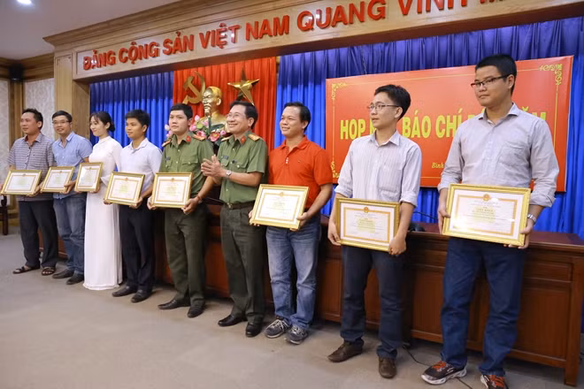 Phóng viên Báo CAND được trao tặng Giấy khen