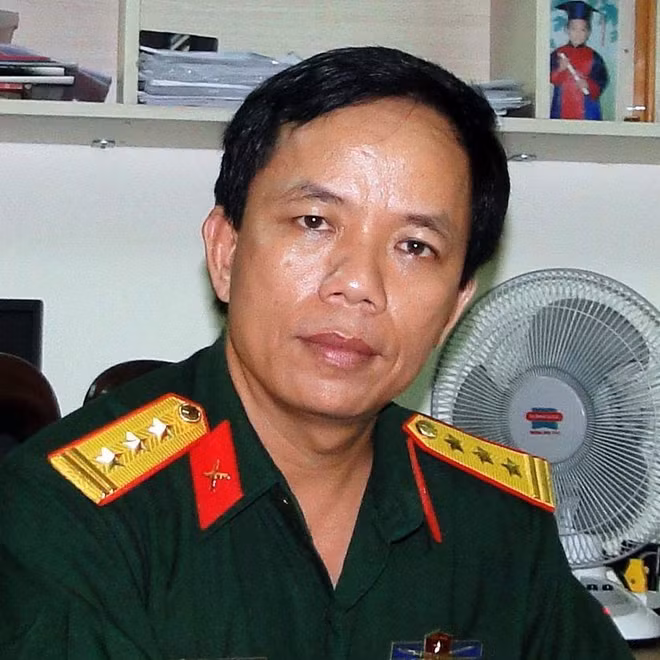 "Cuộc đảo chính ở Thổ Nhĩ Kỳ giúp chúng ta củng cố thêm bài học về xây dựng thế trận lòng dân. Bám dân, nắm dân, chăm lo an sinh xã hội, củng cố niềm tin từ lòng dân để lập nên bức tường thành vững chắc cho chế độ. Khi có sự đồng thuận của muôn dân, không một sức mạnh nào có thể khuất phục được dân tộc này, giang sơn xã tắc này" (Thượng tá Phan Tùng Sơn). "Cuộc đảo chính ở Thổ Nhĩ Kỳ giúp chúng ta củng cố thêm bài học về xây dựng thế trận lòng dân. Bám dân, nắm dân, chăm lo an sinh xã hội, củng cố niềm tin từ lòng dân để lập nên bức tường thành vững chắc cho chế độ. Khi có sự đồng thuận của muôn dân, không một sức mạnh nào có thể khuất phục được dân tộc này, giang sơn xã tắc này" (Thượng tá Phan Tùng Sơn).