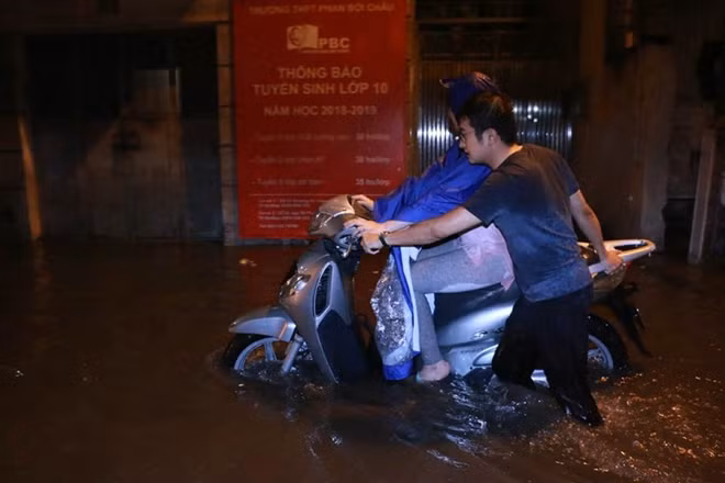 Sáng kiến để người yêu khỏi bị ướt.