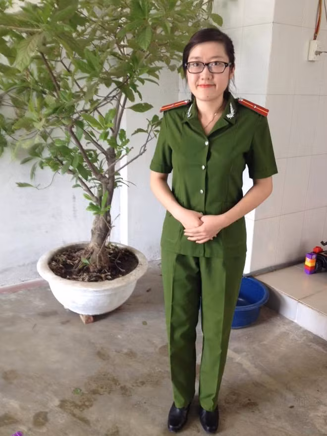 Thiếu úy Đậu Thị Huyền Trâm.