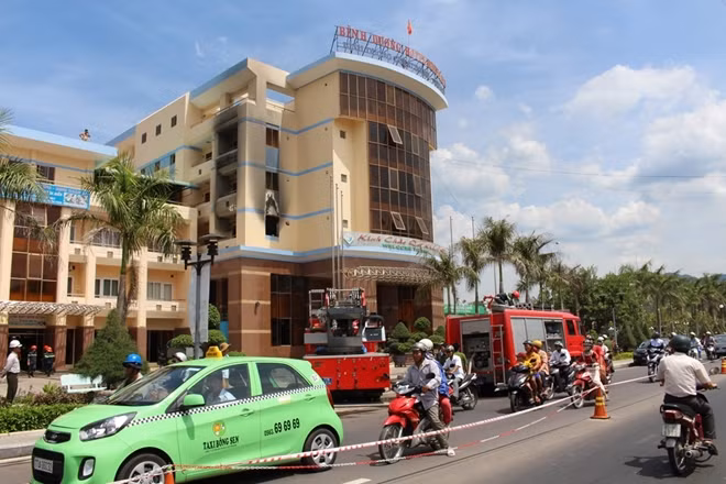 Khách sạn nơi xảy ra vụ cháy.