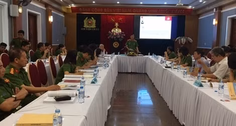 Vận dụng Nghị quyết vào nghiên cứu, giảng dạy lý luận chính trị trong các trường CAND