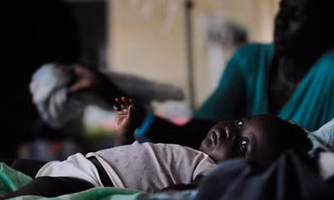 Một bệnh nhi sốt rét ở Nam Sudan. Một bệnh nhi sốt rét ở Nam Sudan.