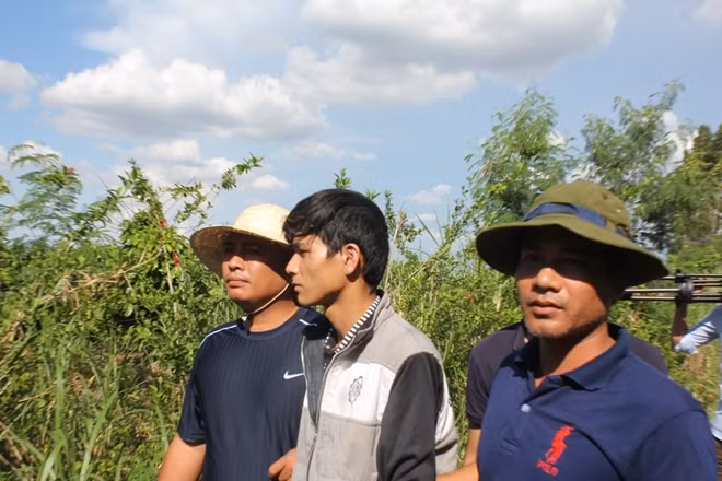 Đối tượng Nông Văn Phóng tại hiện trường vụ án.