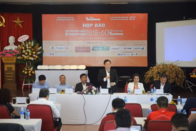 Quang cảnh buổi họp báo.