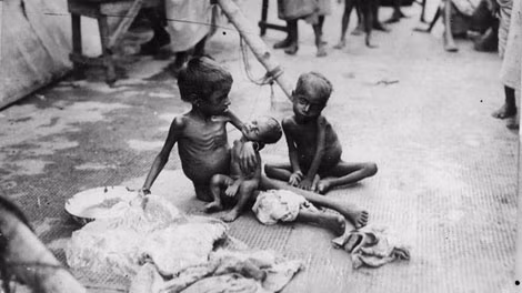 Trẻ em Ấn Độ trong nạn đói năm 1943.