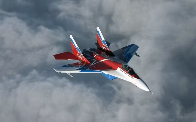 Mig-29OVT là bản Mig-29M trang bị động cơ phụt điều hướng sẽ là một chiến đấu cơ siêu cơ động.
