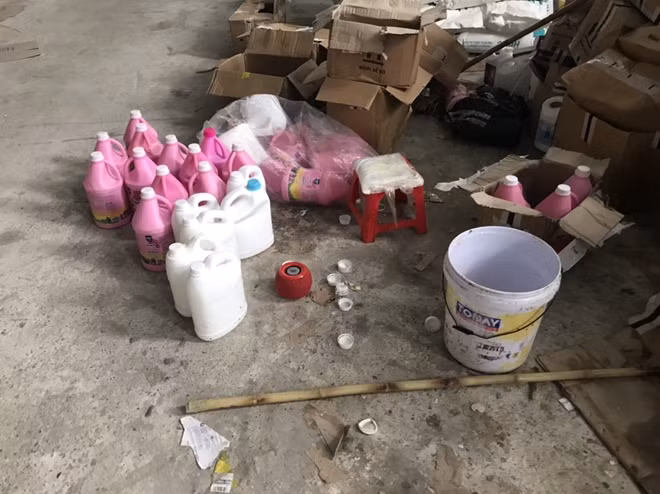 Xô chậu dùng để pha chế