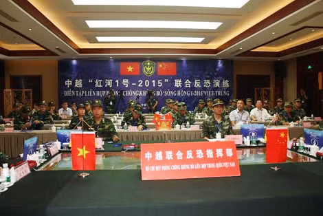 Bộ chỉ huy liên hợp phòng chống khủng bố Viêt Nam - Trung Quốc tại buổi diễn tập.