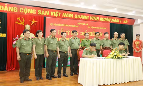 Lễ ký Quy chế phối hợp đào tạo giữa hai Học viên.
