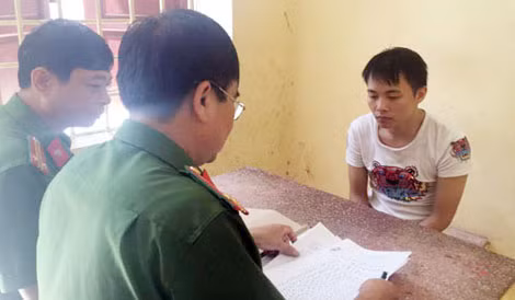 Đối tượng Trương Công Anh tại cơ quan điều tra.