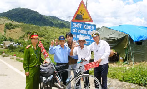 Những người bạn trên đường đi.