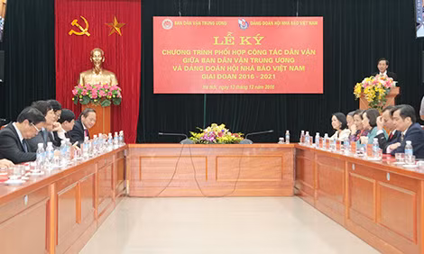 Toàn cảnh buổi lễ.